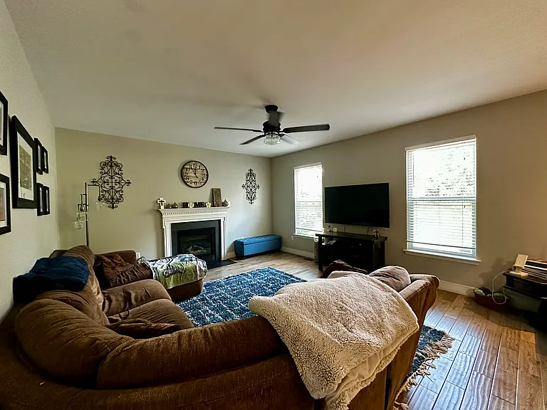 1043 Nicole Dr — Photo 39