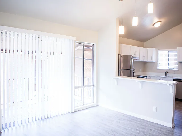 The Franklyn Apartments — Photo 10
