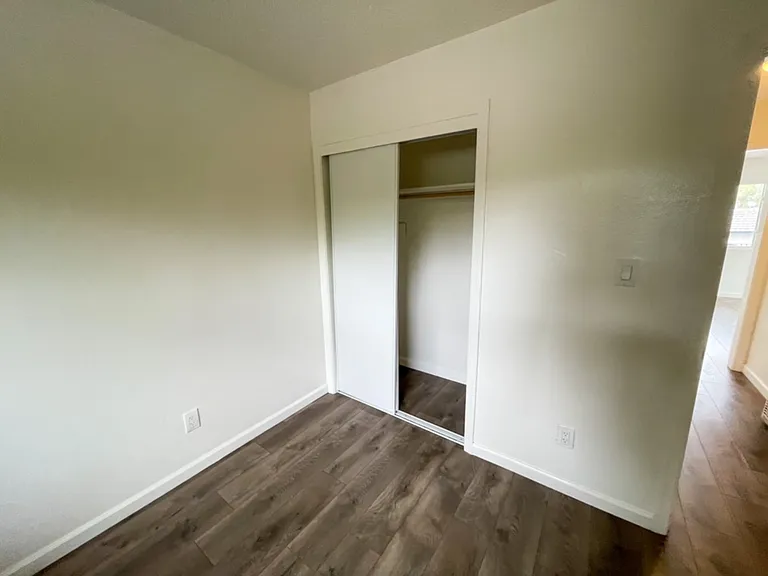 1655 Tuolumne St #4 — Photo 10