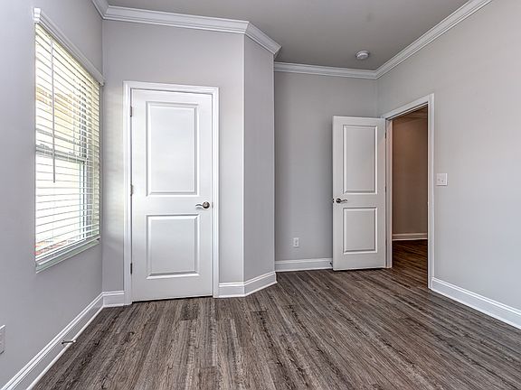 Photo is for illustrative purposes only.