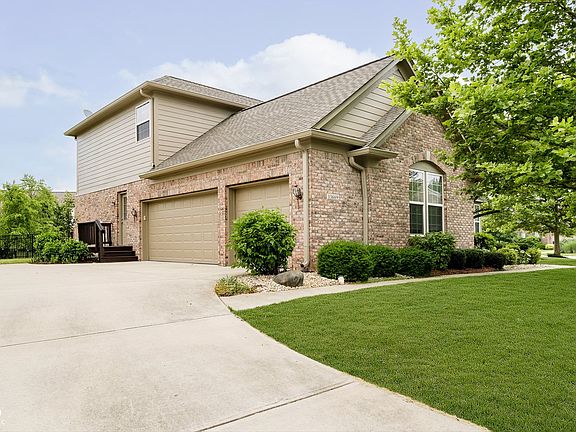 3rd image of 13669 Monique Dr