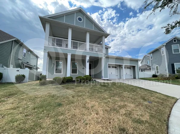 2013 State St, Aubrey, TX 76227