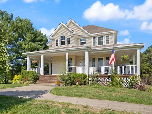 946 Pine Ridge Rd, Winchester, KY 40391