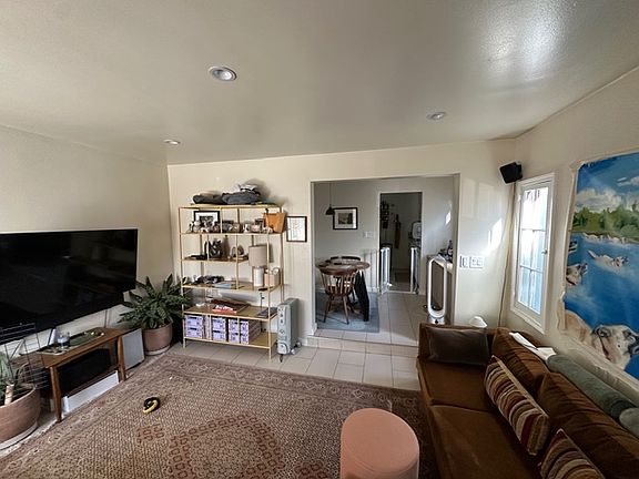 4th image of 2905 Reservoir St