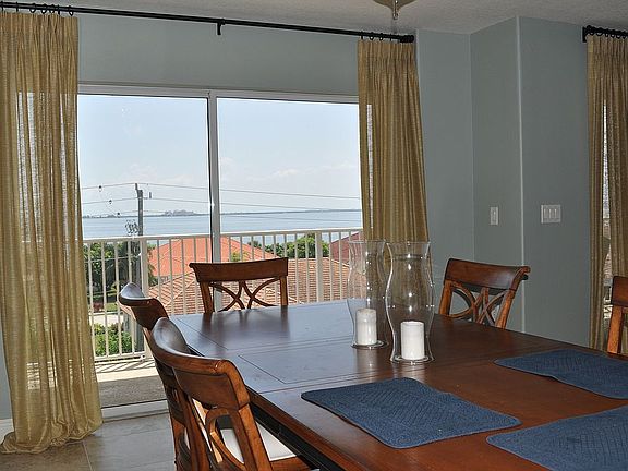 4th image of 551 Casa Bella Dr Unit 406