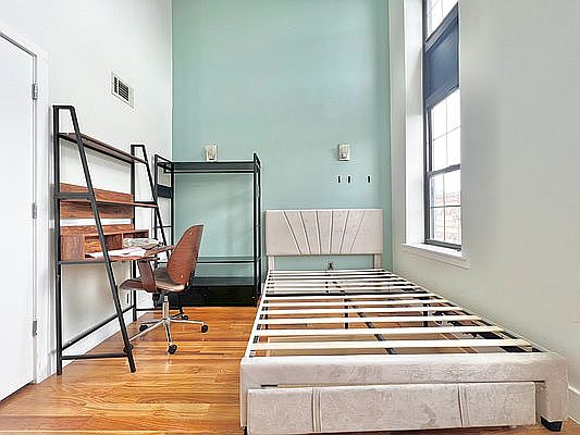 2nd image of 1438 Greene Ave APT 3l