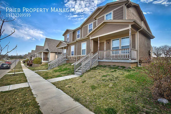 282 N Ferrel St — Photo 26