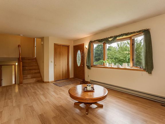 4th image of 21171 Victory Ln