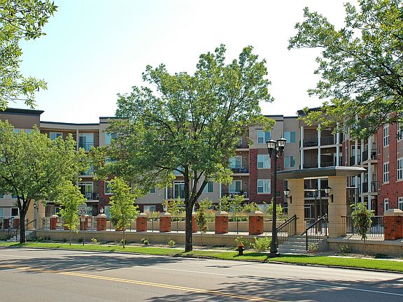 3rd image of 1375 Davern St APT 415