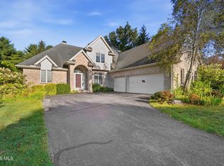 3168 Stone Wall Rd, Maumee, OH 43537