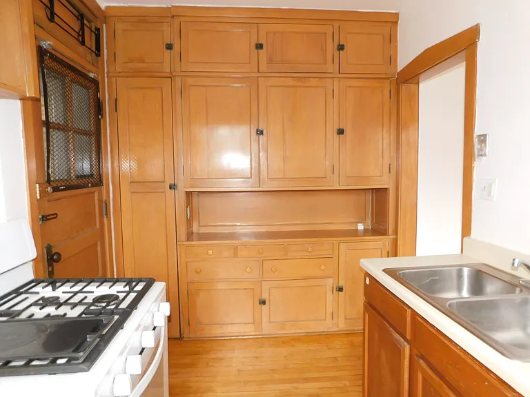 830 Washington St #32 — Photo 9