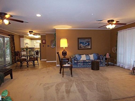 4th image of 3233 Edgemont Dr