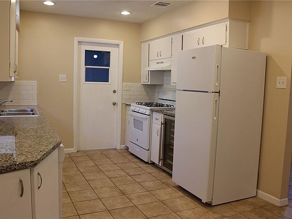 5th image of 5902 Blythewood Dr