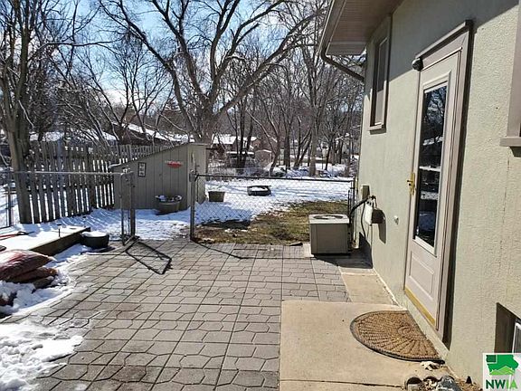 4th image of 3415 Douglas St