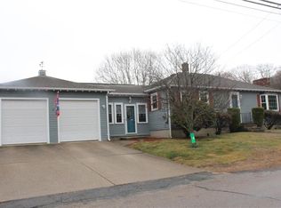 6 Maple Ave, North Smithfield, RI 02896