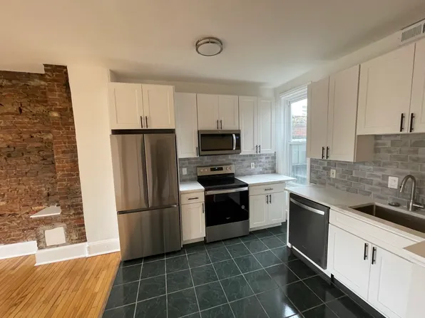 325 Green St #3, Philadelphia, PA 19123