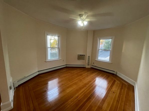 76 Kingsdale St APT 1