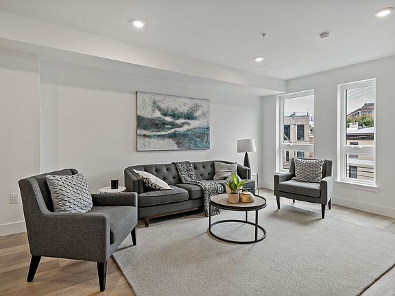 5th image of 1540 Frankford Ave #4E