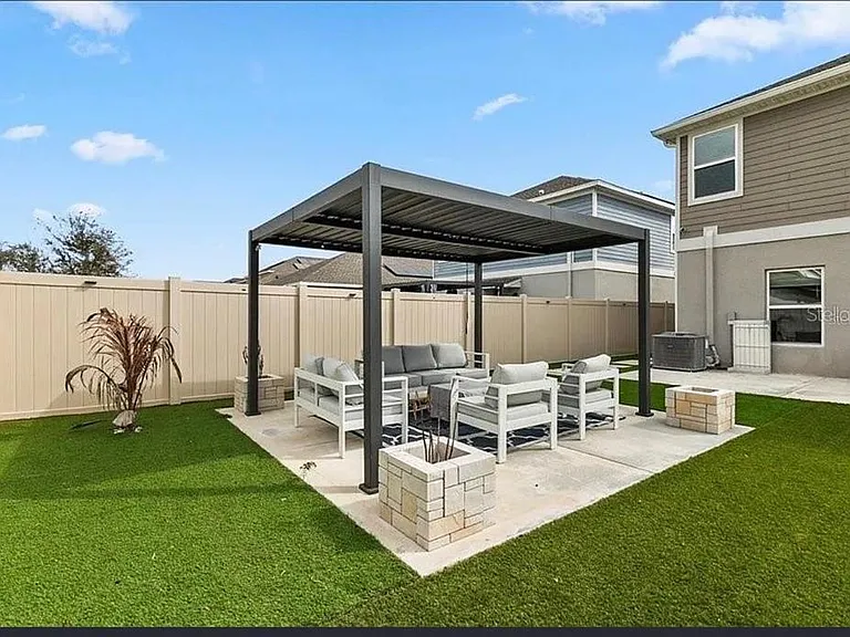 570 Jett Ln — Photo 33