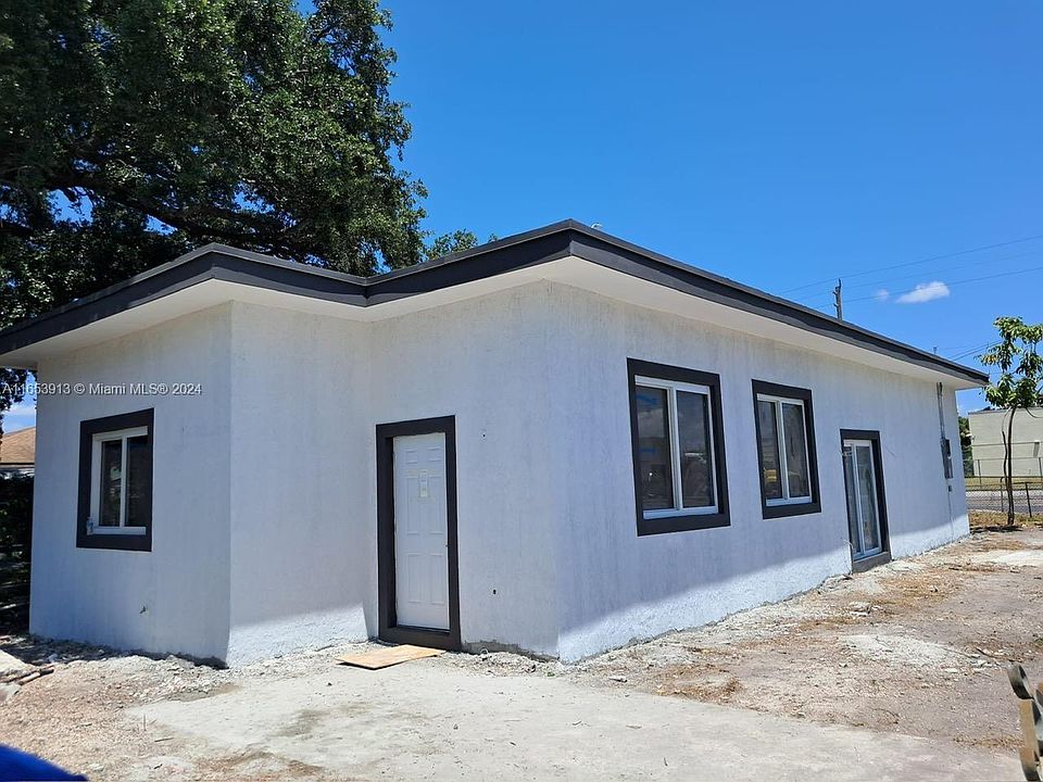 1st image of 5144 NW 32nd Ave