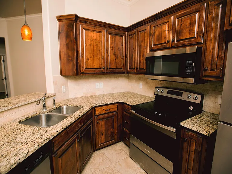 Oakcrest Townhomes — Photo 14