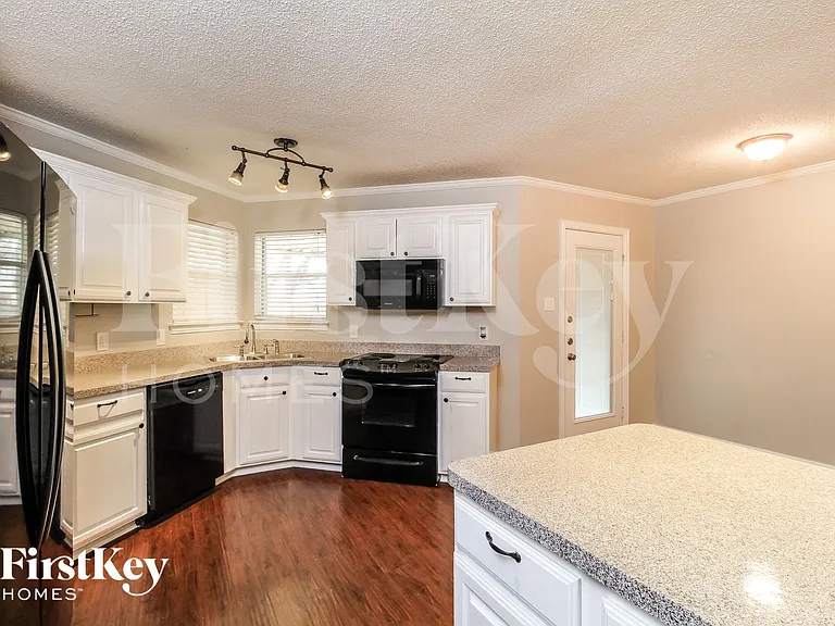 5109 Ridge Pointe Dr — Photo 6