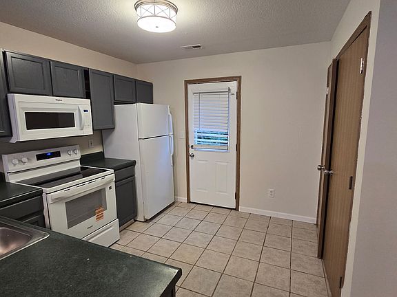 3rd image of 1623 Hanover Blvd