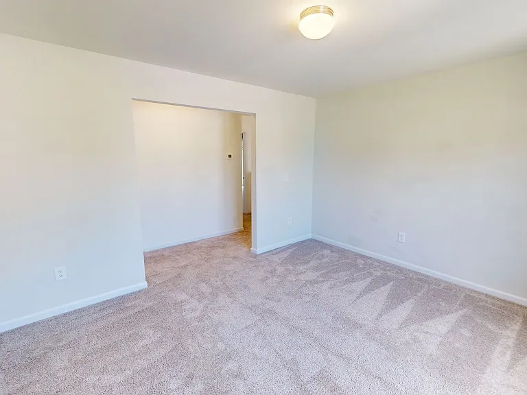 517 Phoenix Ln — Photo 15