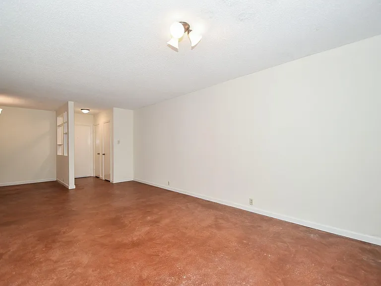 2601 Bellefontaine St — Photo 10
