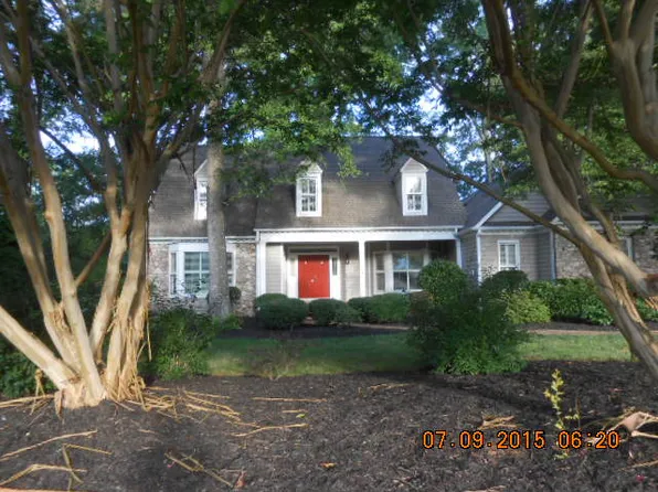 1126 Burning Tree Dr, Chapel Hill, NC 27517
