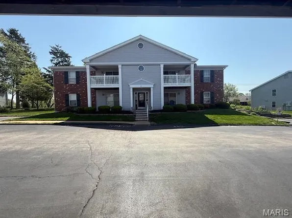 31 Berview Cir APT H, Saint Louis, MO 63129