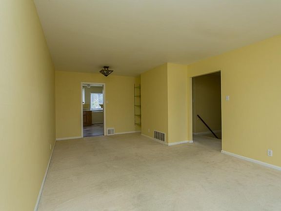 2nd image of 3521 Noriega St #1