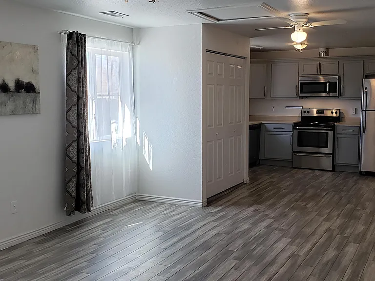 W 65th Pl — Photo 3