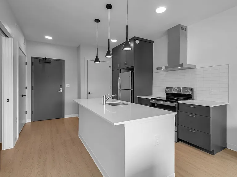 Michigan Place Apartments — Photo 12