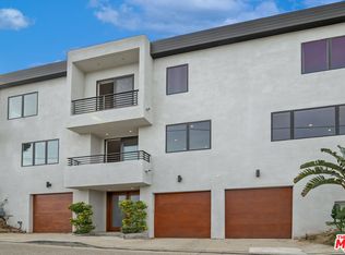8200 Mannix Dr, Los Angeles, CA 90046