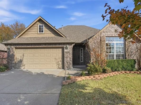 1809 W Woodbury St N, Broken Arrow, OK 74012