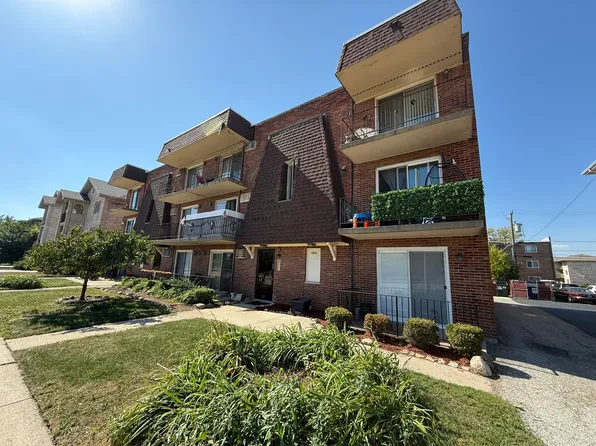 10616 Central Ave APT 1N, Oak Lawn, IL 60415