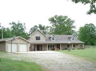 19898 Providence Dr, Lebanon, MO 65536