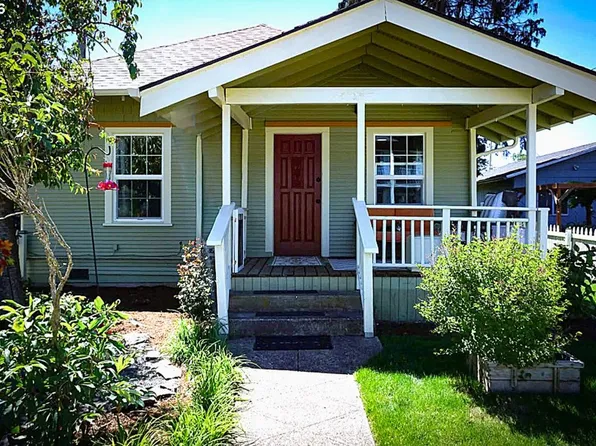 377 N Dean St, Coquille, OR 97423