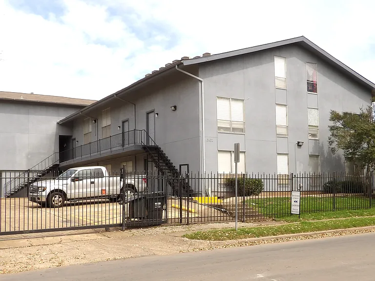 3100 Elizabeth St #101 — Photo 16