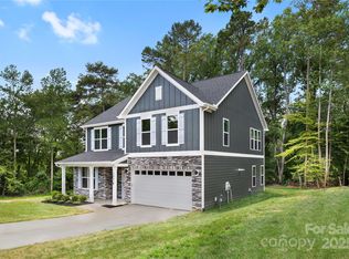 3887 12th St NE, Hickory, NC 28601