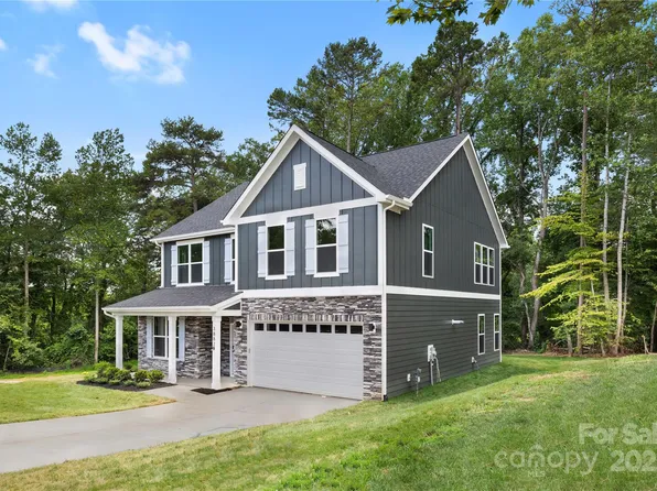 3887 12th St NE, Hickory, NC 28601