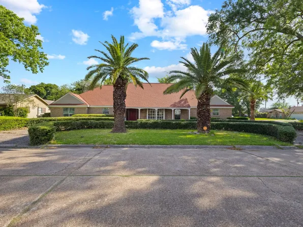 7099 Willow Oak, Groves, TX 77619