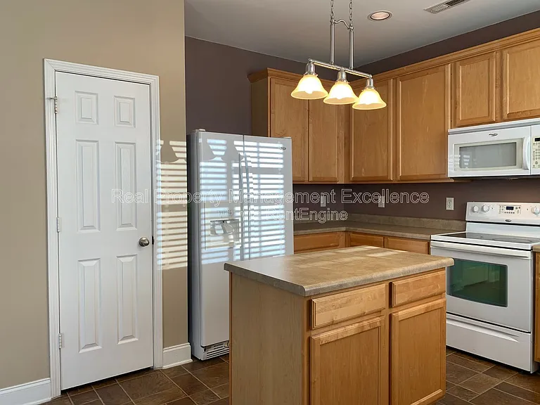 3124 Mackinac Island Ln — Photo 8