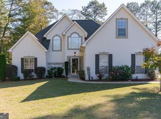 52 Biltmore Cir, Sharpsburg, GA 30277