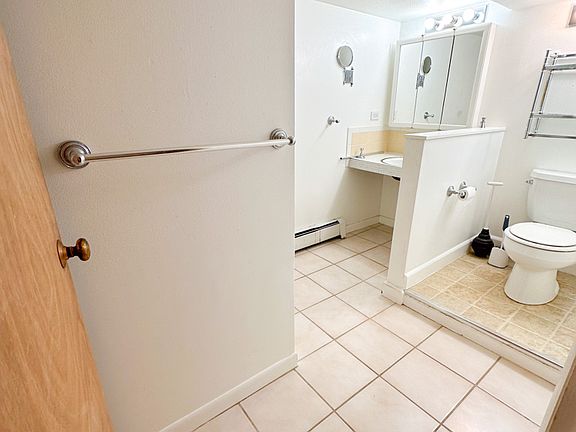 5th image of 168 N 9th St APT 5