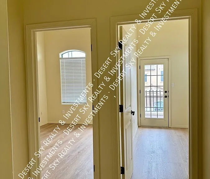 4334 Capistrano Ave — Photo 37
