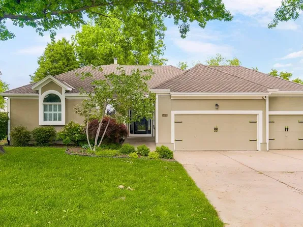 5408 W 153rd St, Leawood, KS 66224