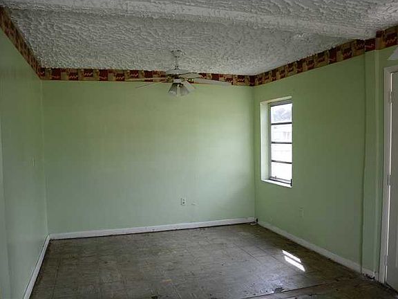 5th image of 16531 NW 18th Pl