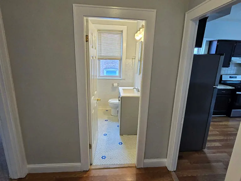 5030 Winona Ave #2F — Photo 10